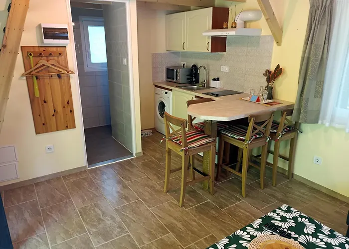 Apartamento Mókuska Erdőszéli Faházikó *